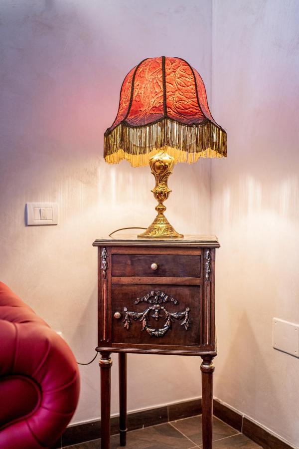 Private Museum Apartment With Antique Decor Bucareste Exterior foto